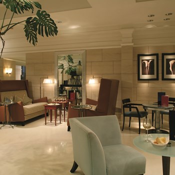 Rose Garden Palace Hotel